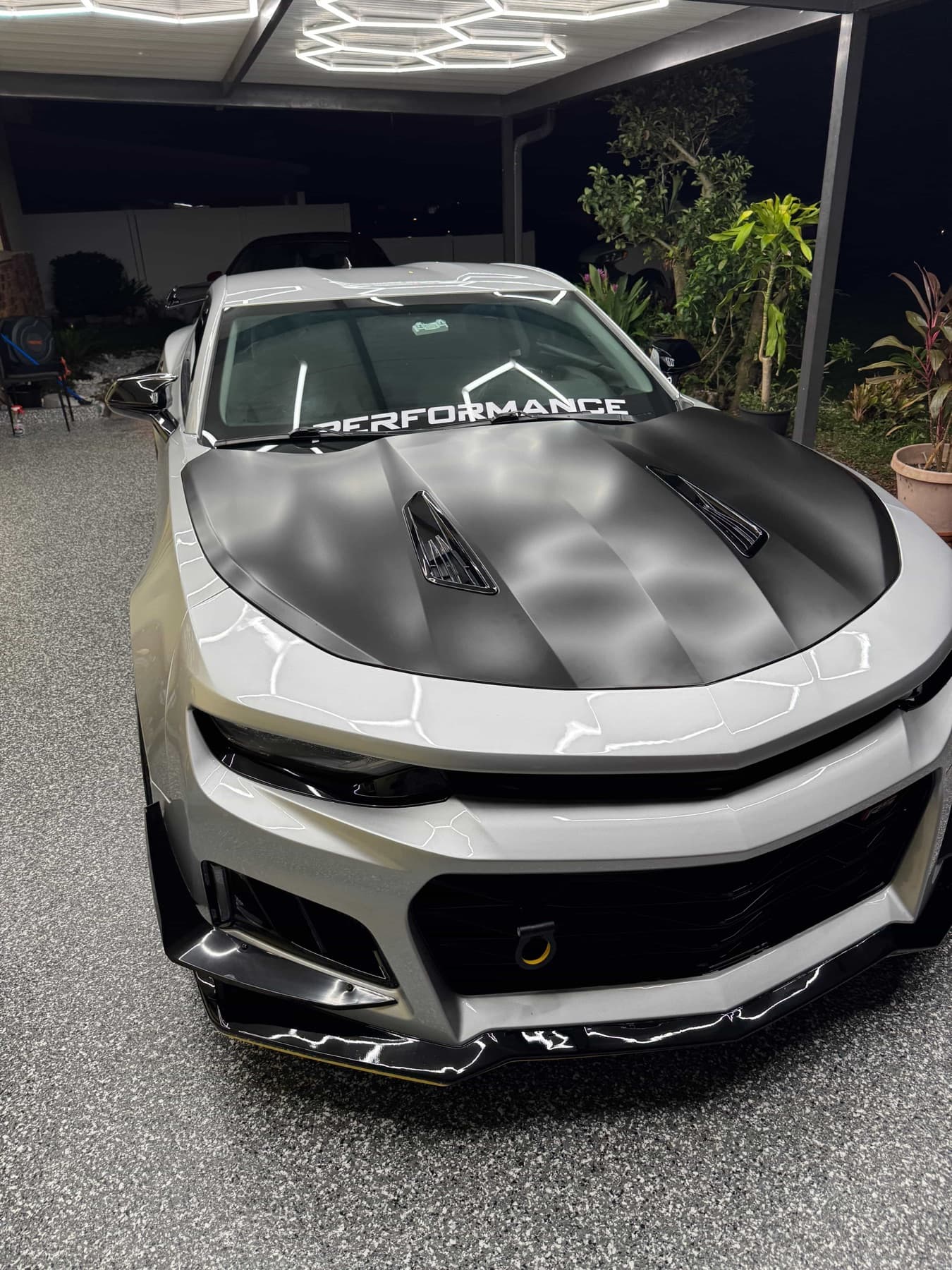 Camaro blanco, inspección de pintura