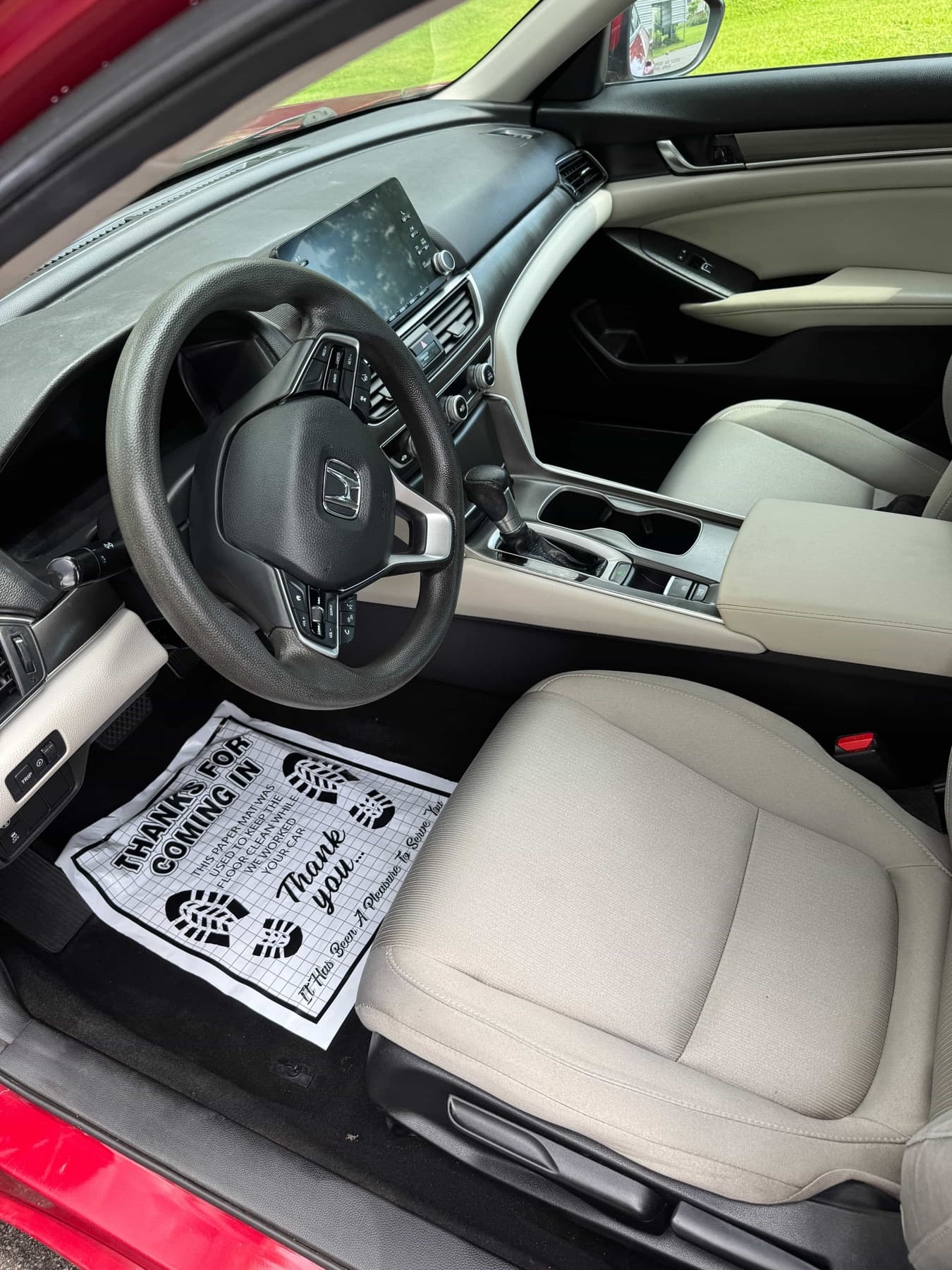 Interior de un Honda, ya limpio
